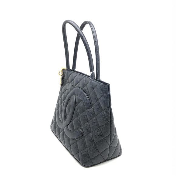 CHANEL Caviar Medallion Tote Bag with Hologram- AUTHENTIC 100% - Picture 4 of 9